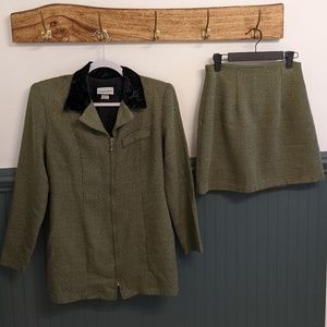 Vintage green tweed blazer and skirt set with black velour collar